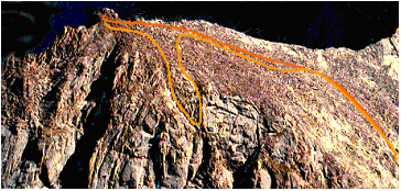 Arrowhead viewed from Thatchtop, with ascent route indicated in red and descent route indicated in orange