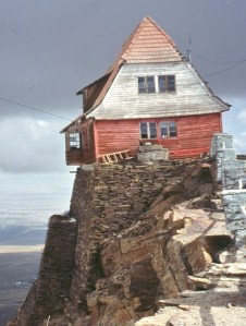boliviaskihut The "resort" hut